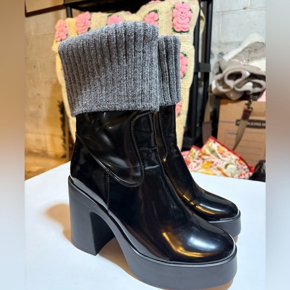 Womens Retro Boots Size 7.5 Y2K Side zip Faux Leather Chunky Heels - Picture 3 of 9